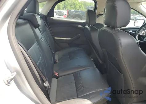 2015 Ford Focus Titanium из США, поврежденный, VIN 1FADP3J27FL267339